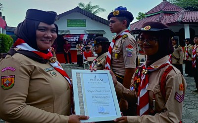 Penggalang Putri MTs. Fathul 'Uluum Jadi Peserta Terbaik Pada Seleksi Pramuka Garuda Tahap III Kwartir Ranting Bojonggede Tahun 2025